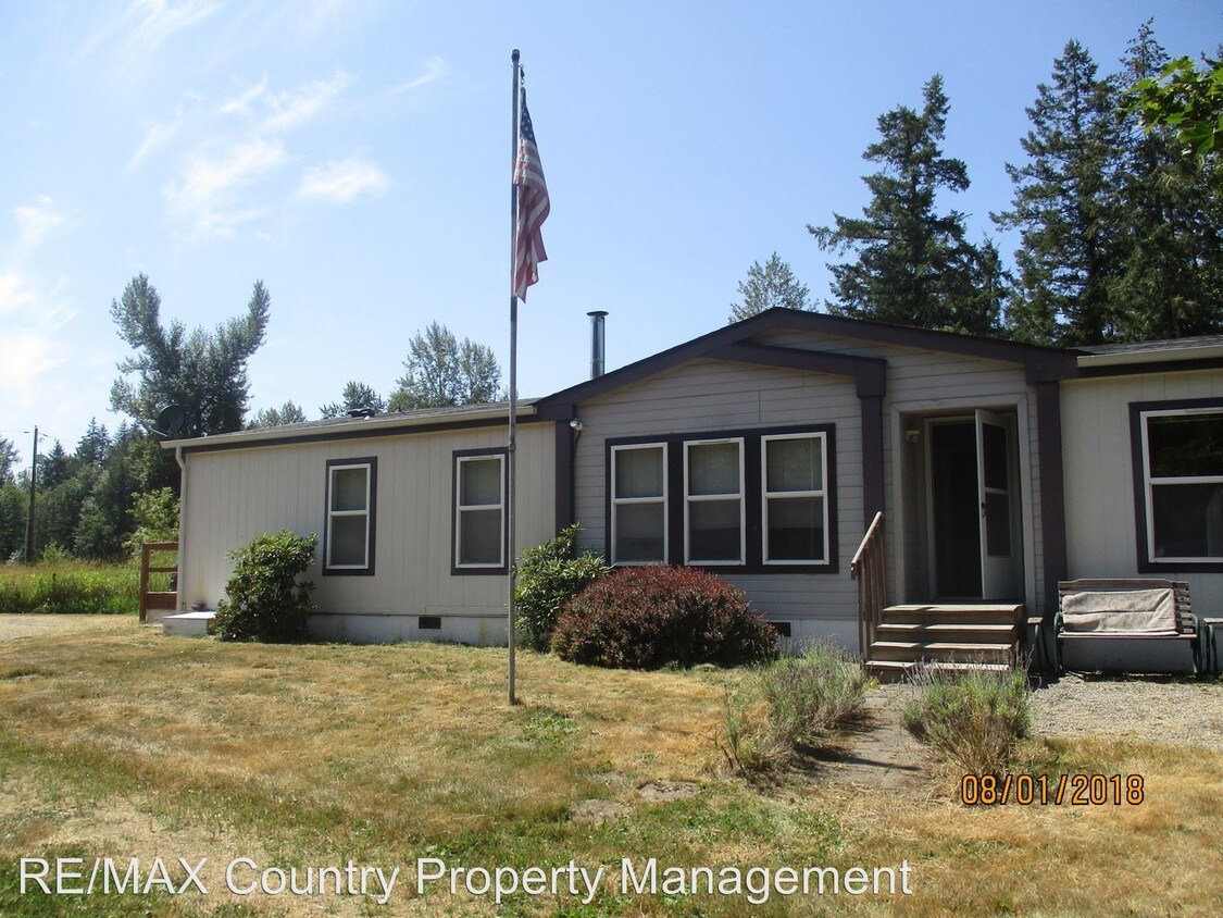 3 br, 2 bath House 613 354th St E House Rental in Roy, WA