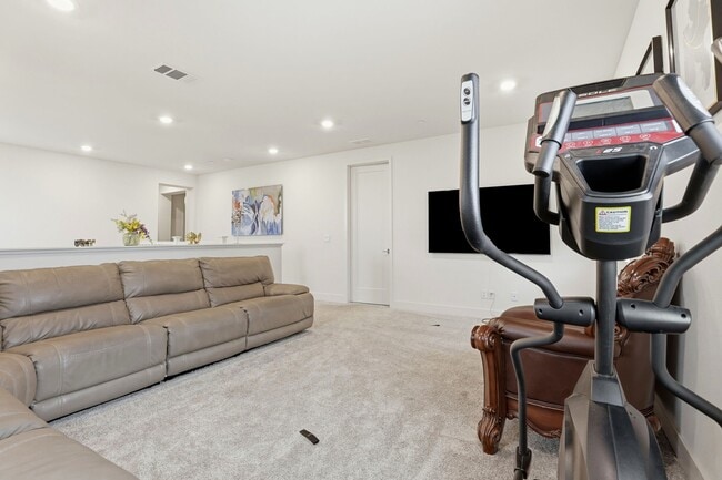 Building Photo - 3037 Copley Dr