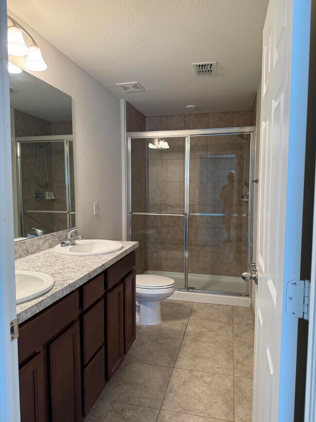 Foto del edificio - 3334 Franklin Square Ln