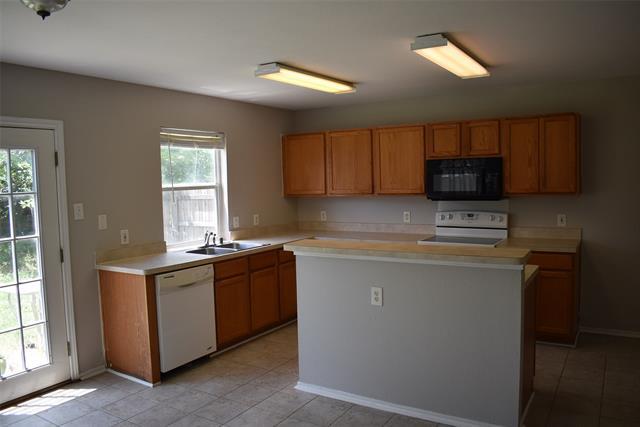 Foto del edificio - 9205 Harrisburg Ln