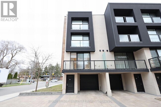 Building Photo - 3062 Bayview Ave