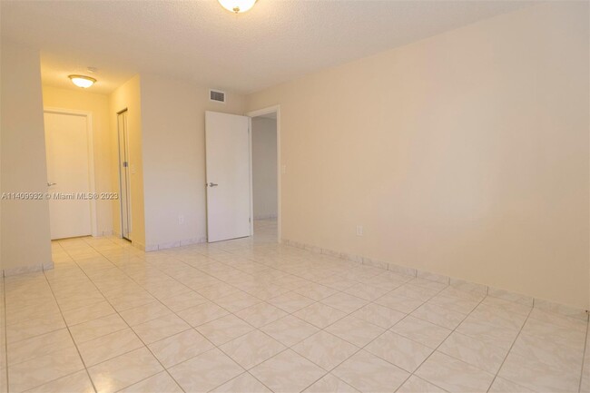 Building Photo - 7865 Camino Real