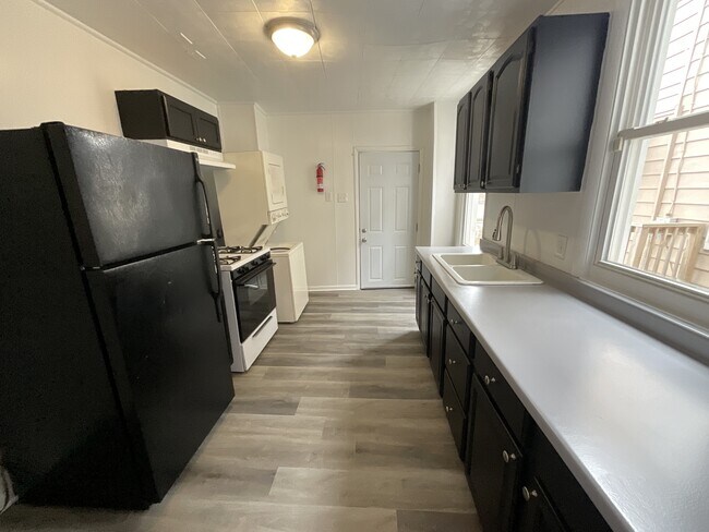 Foto del edificio - 724 Glen Pl