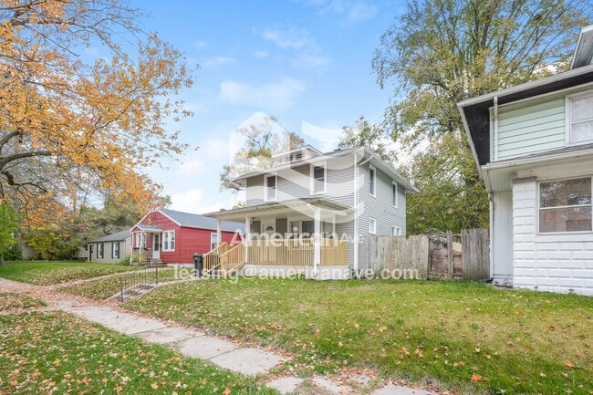 Building Photo - 1712 E Bowman St