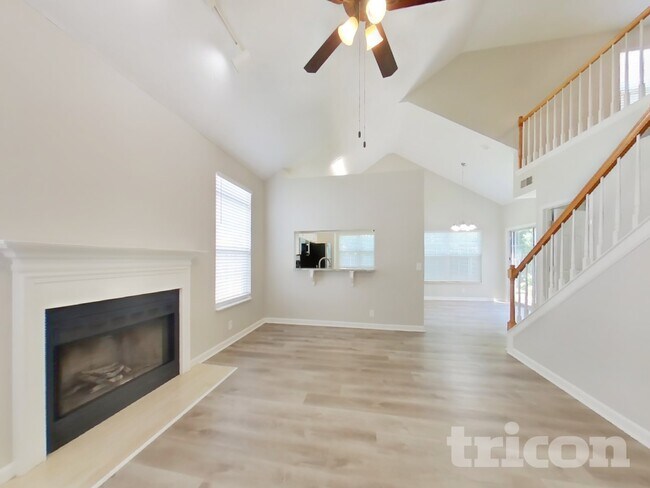 Foto del edificio - 4305 Chesney Glen Dr