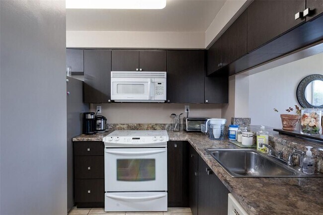 Foto del edificio - 706 NW 92nd Ave
