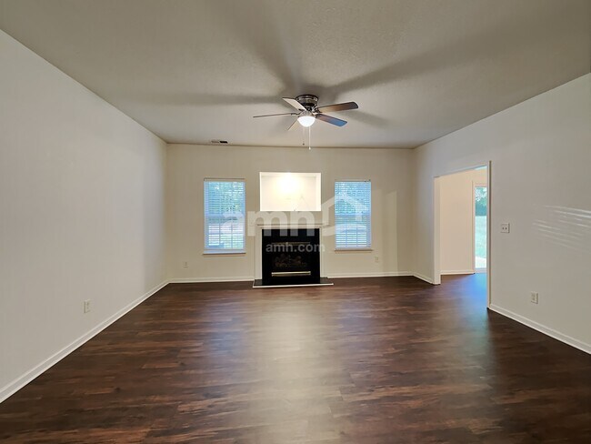 Building Photo - 8425 Newfane Road