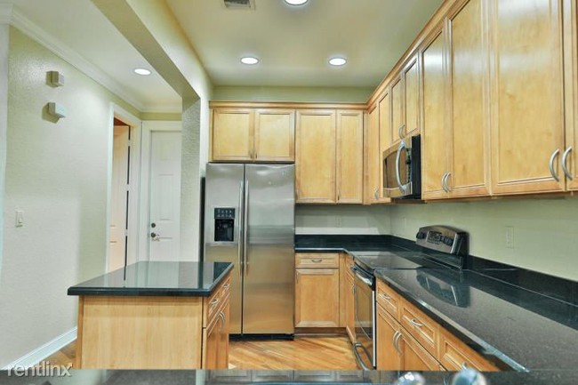 Building Photo - 980 Marina Del Ray Ln