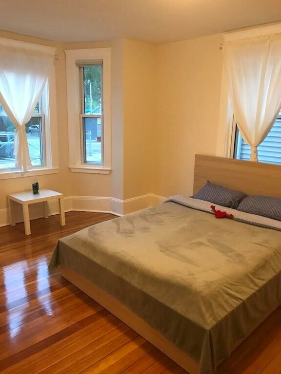 Foto principal - 254 Amory St