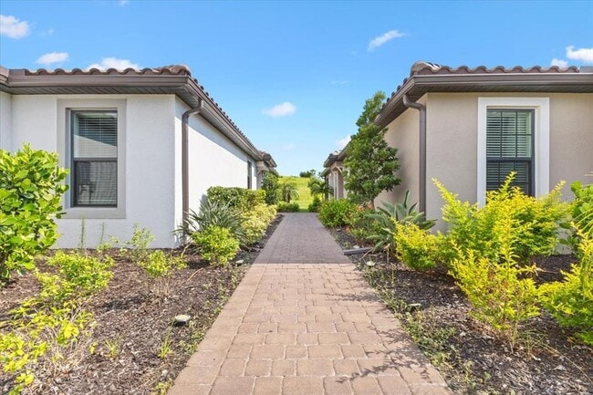 Building Photo - 6236 Grandview Hill Ct