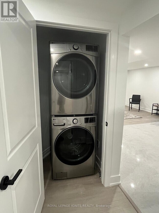 Photo du bâtiment - 55 Glenthorne Dr