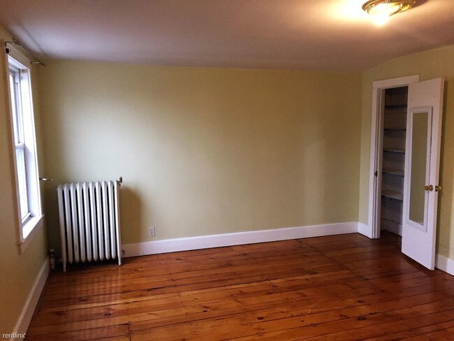 Foto del edificio - 2 br, 1 bath  - 51 Lopez St # 3PH