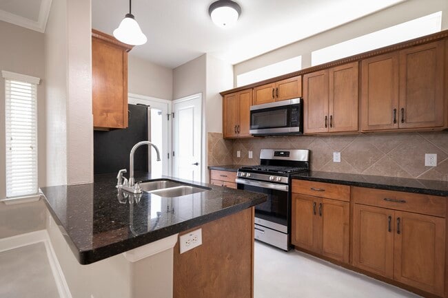 Foto del edificio - 4210 Darter St