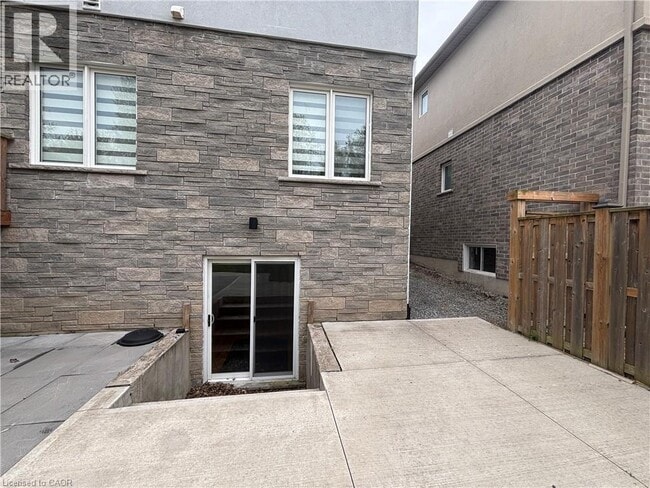 Building Photo - 7171 Lionshead Ave