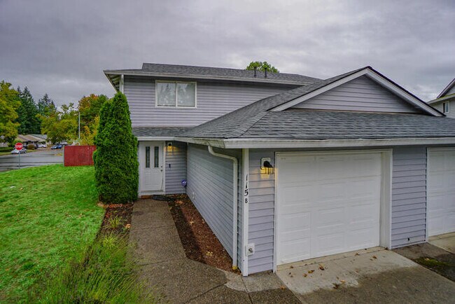 Foto del edificio - THREE BEDROOM TOWN HOME IN EAST COUNTY