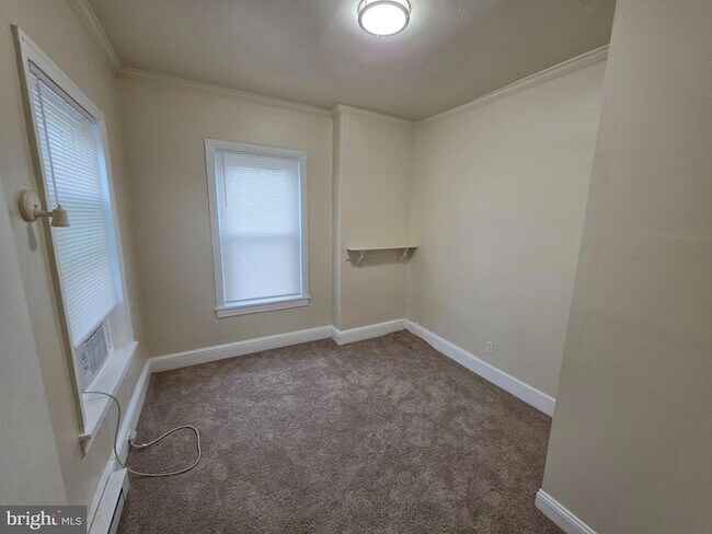 Foto del edificio - 1345 DeKalb St