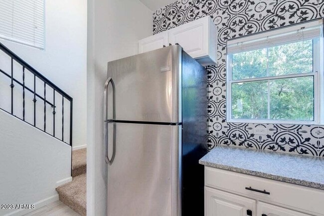 Building Photo - 160 W Commerce Ct