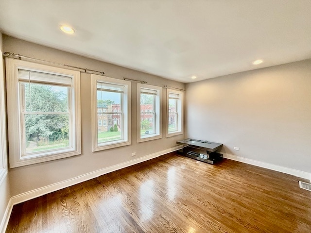 Building Photo - 1621 N McVicker Ave