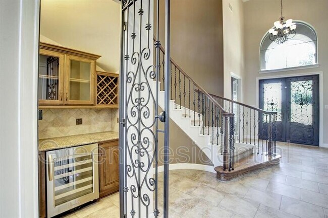 Building Photo - 27606 Robillard Springs Ln