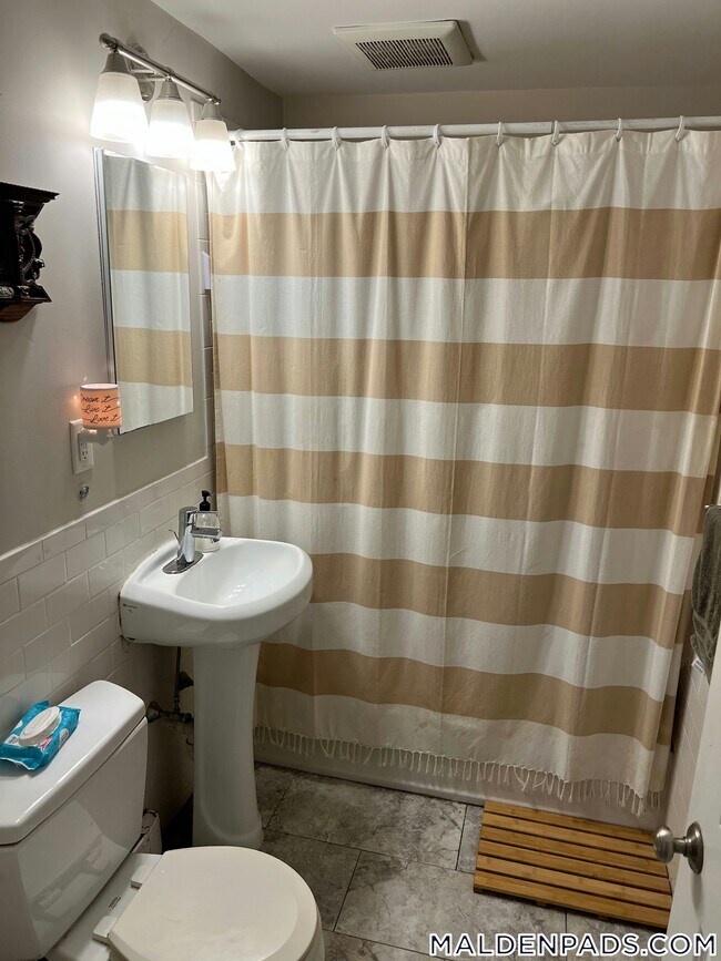 Foto del edificio - 134 Summer St