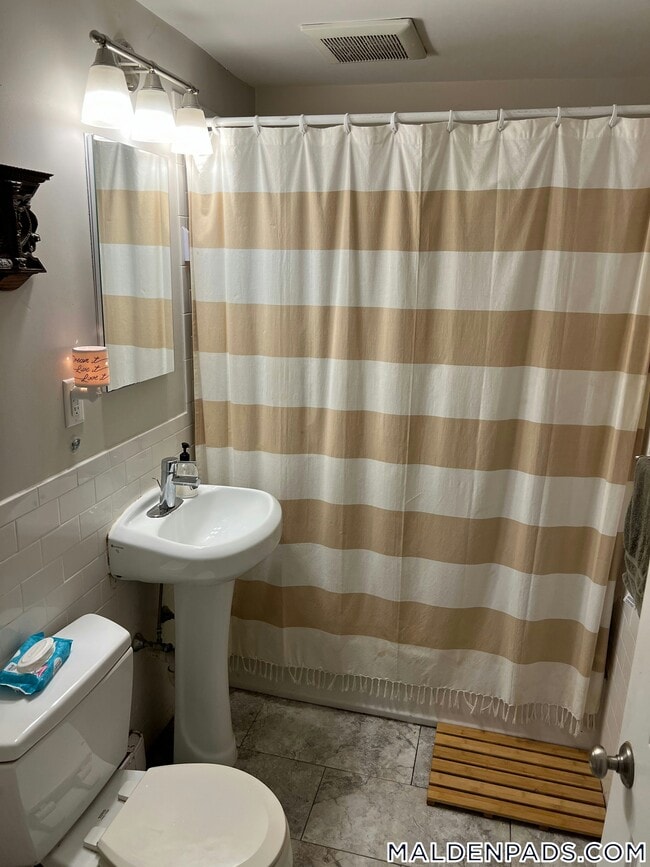 Building Photo - 134 Summer St