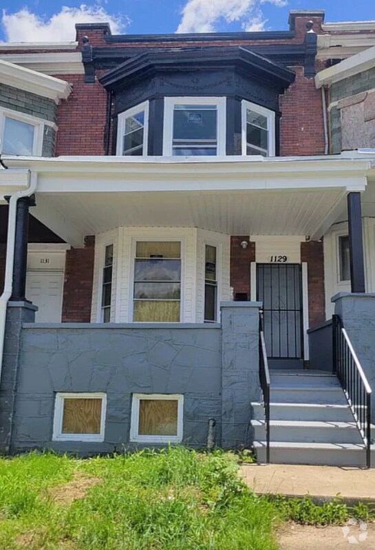 Mosher Apartments for Rent with Hardwood Floors Baltimore, MD 1