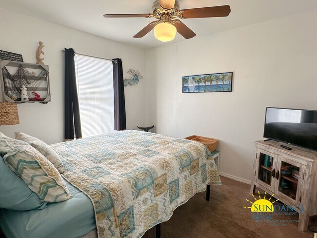 Foto del edificio - Fully Furnished Condo in Gulf Breeze!