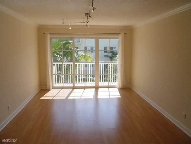 Building Photo - 2 br, 2 bath  - 1515 E Broward Blvd Apt 325A