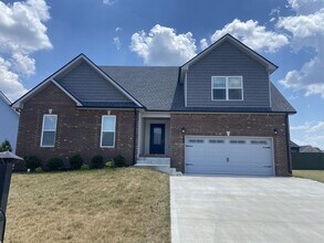 Building Photo - 702 Rushville Dr