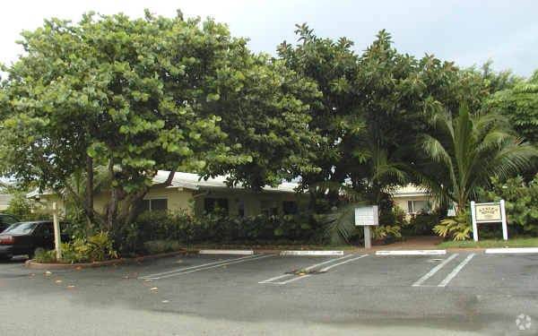 Building Photo - Azalea House