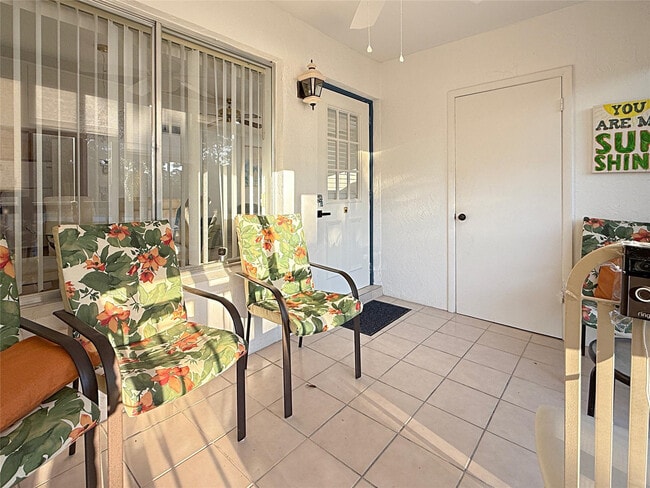 Foto del edificio - 301 Knotty Pine Cir