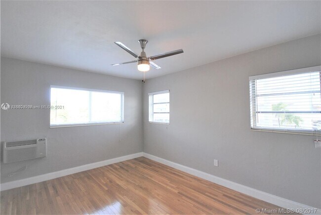 Building Photo - 335 75th St
