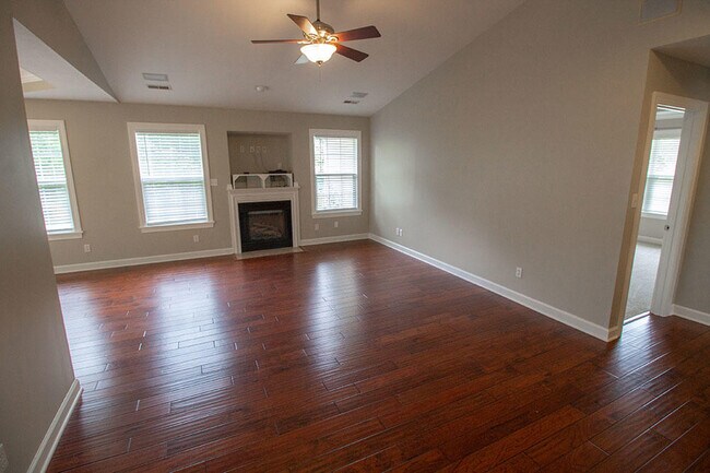 Building Photo - 7106 Stanwood Dr