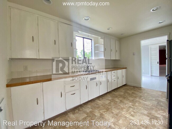 Foto del edificio - 2 br, 2 bath House - 3716 Fawcett Ave