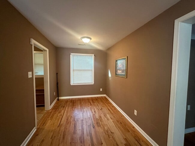 Foto del edificio - Forest Hills Cutie