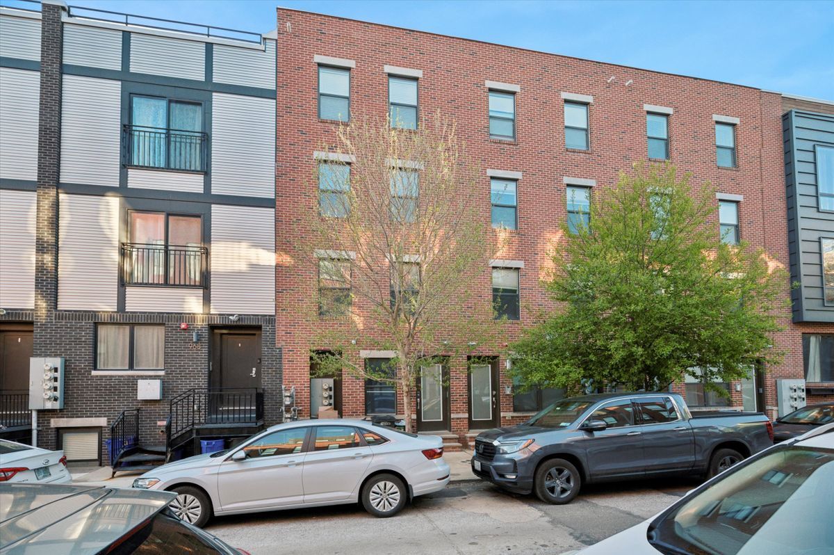 Foto principal - 970 N Marshall St