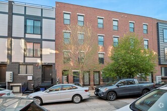 Building Photo - 970 N Marshall St