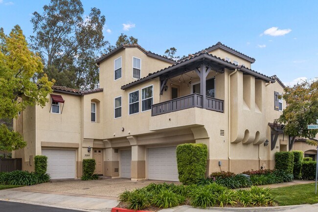 Building Photo - Lovely 2+ Bedroom, 2 Bathroom Townhome in ...