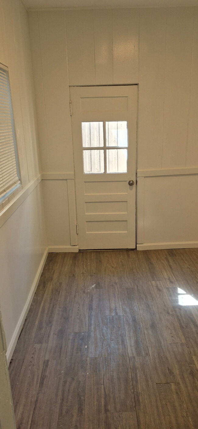 Building Photo - 640