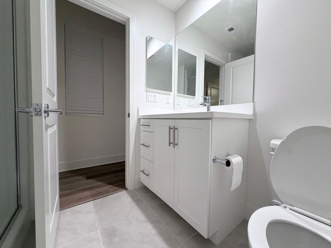 Foto del edificio - Cozy 1 bedroom unit available in Chula Vista's new neighborhood!