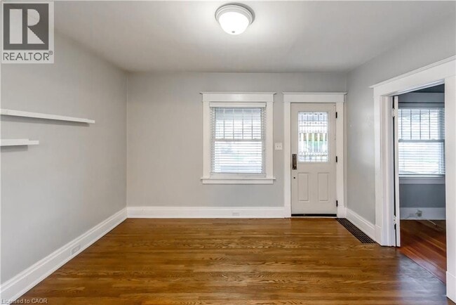 Building Photo - 9 Atwood St