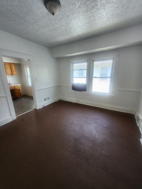 Building Photo - 450 E 149th St