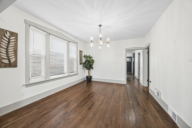 Foto del edificio - 1910 S Harvey Ave