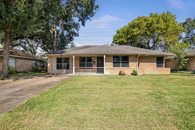 Foto del edificio - 2106 Stonecrest Dr