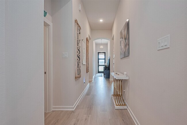 Foto del edificio - 4910 Tan Briar Dr