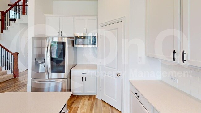 Foto del edificio - 7324 Black Cherry Ln