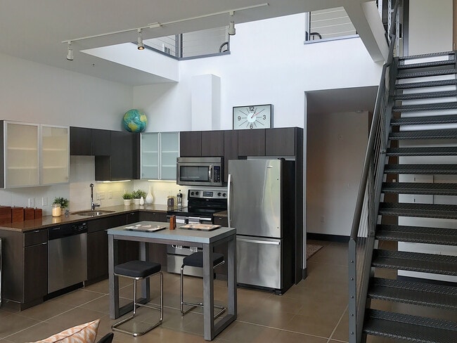 IMG_0889 - Lawrence Lofts