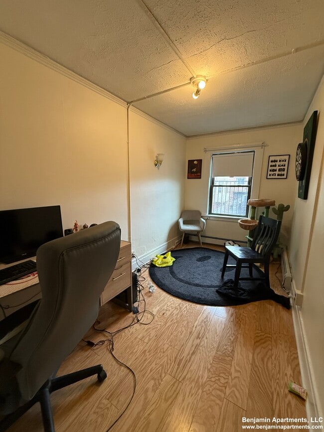 Foto del edificio - 94 W Cedar St