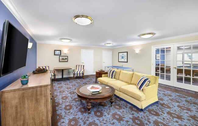 15 - Gardens of Annapolis