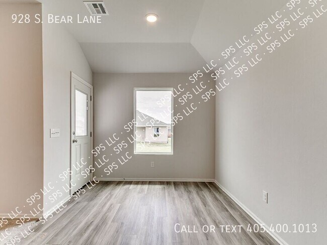 Foto del edificio - 928 S Bear Ln